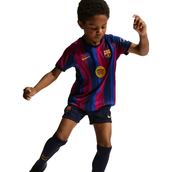Trzyczęściowy Strój Piłkarski Dla Dzieci FC Barcelona 2026 27 8.jpg