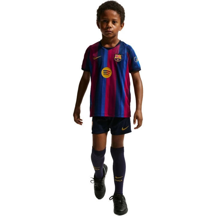 Trzyczęściowy Strój Piłkarski Dla Dzieci FC Barcelona 2026 27.jpg